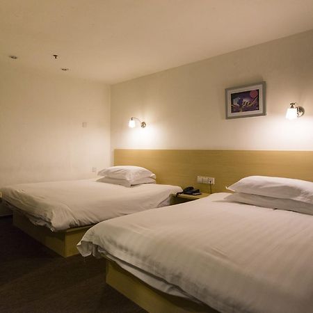 Motel Shanghai Pudong Avenue Yangpu Bridge Exterior photo