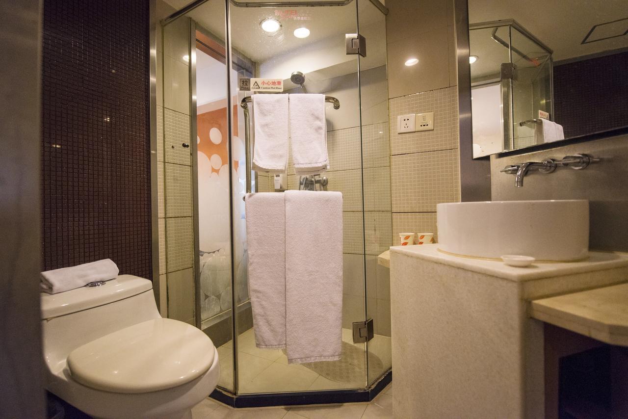 Motel Shanghai Pudong Avenue Yangpu Bridge Exterior photo